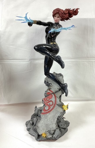 Sideshow Marvel Universe Black Widow Premium Format Statue *OPENED & DISPLAYED* - Picture 5 of 7