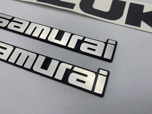 OEM SUZUKI EMBLEMS + SUZUKI BLACK DECAL - Picture 3 of 5