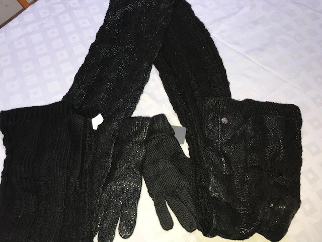 New Set of Guess cool black knit gloves + scarf with pockets women one size  $100 | eBay