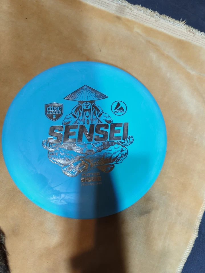 Disc Golf Putter Approach, Discmania Sensei, Active Premium Blue, 3/3/0/1, 168 g - Image 2 of 4