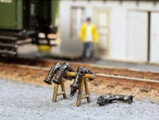 Noch 13623 Ho Scale Laser Cut Series: Three Railway Junctions Stand