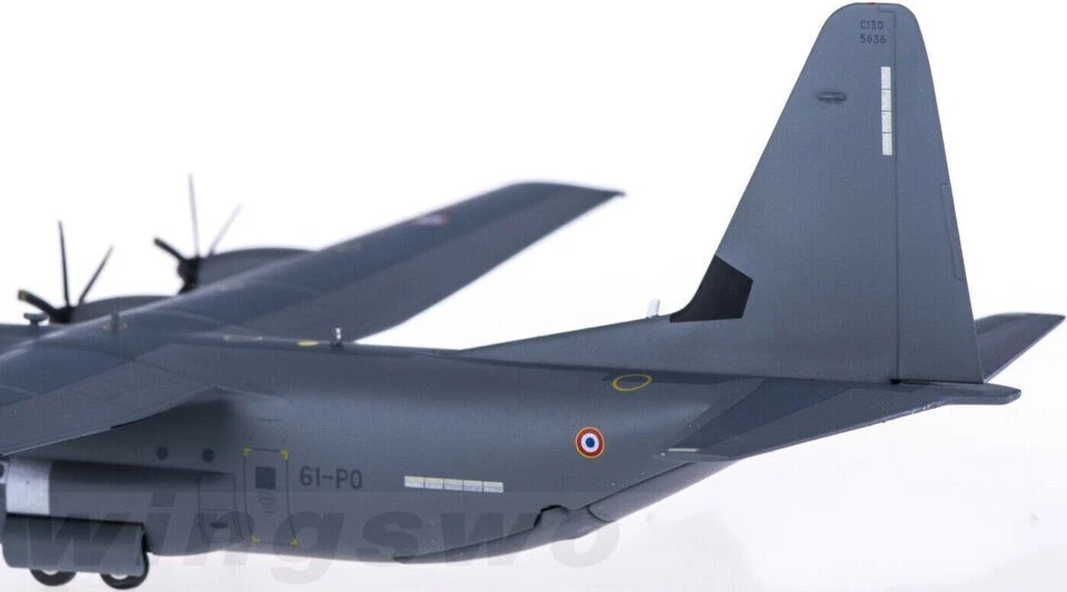 1:200 Herpa ARMEE DE L' AIR Lockheed Martin C-130J-30 Aircraft Diecast Model — 第 4/4 张图片
