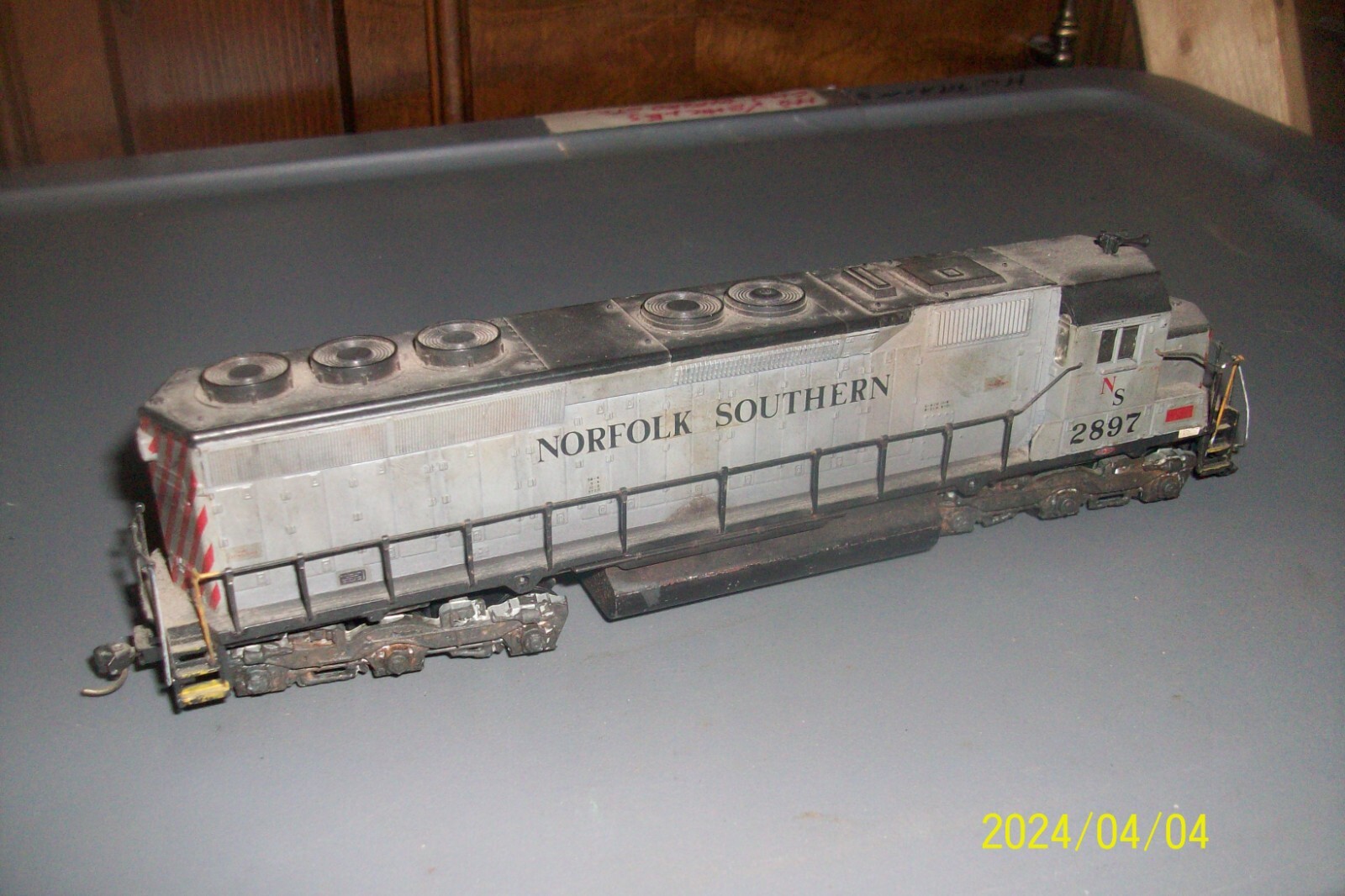 HO 1/87 NW SD40 vintage unpowered by Athearn Kadees 2897 eBay