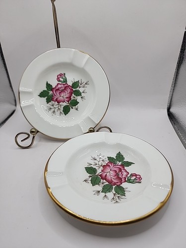 WEDGWOOD CHARNWOOD W3984 ASHTRAY SET OF 2 ASHTRAYS 4 1/2" - EXCELLENT