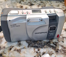 Olympus D-220L 1.3MP Compact Camera 1x Zoom 1.8in USB Flash Silver/Gray
