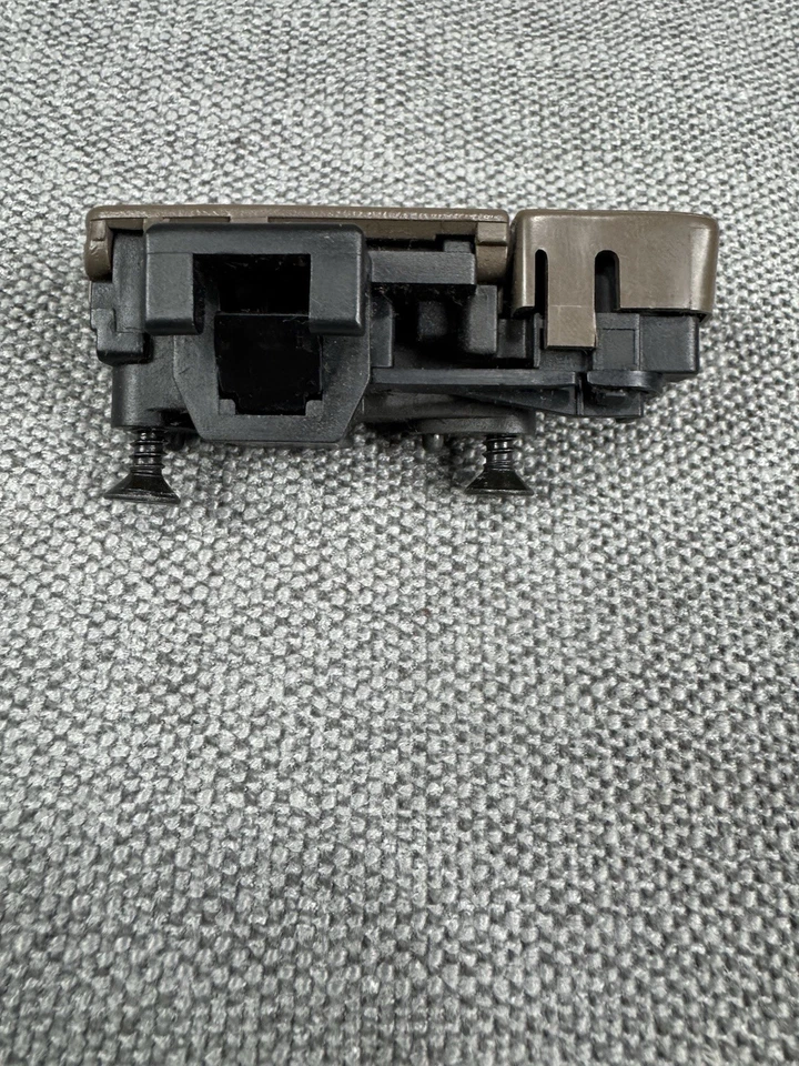 Nissan Máxima 1996-2006 Guantera Marrón Compartimento Manija Pestillo Sin Llave Foto 3 de 4