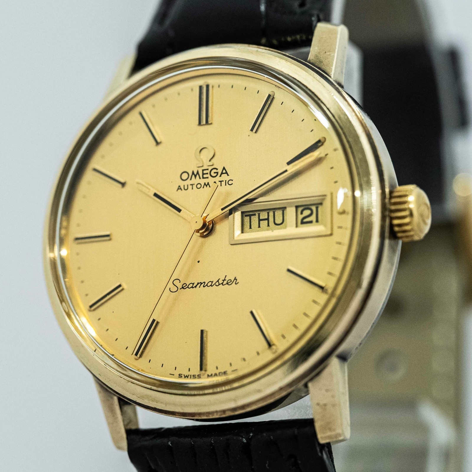 OH *NEAR OMEGA Seamaster Cal.1020 Gold