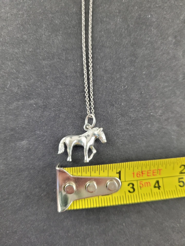 Collar Colgante Caballo Chapado en Plata 18" Cadena Ligeramente Deslustrada Foto 2 de 4