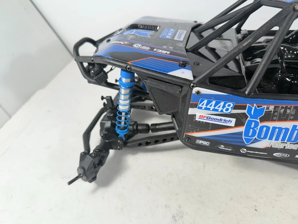 Rare Used Axial RR10 Bomber 4WD 1/10 Rock Racer Roller Slider Chassis - Image 4 of 4