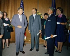 JOHN KENNEDY SEES JAMES ROWLEY SWORN IN HEAD SECRET SERVICE 8X10 PHOTO (BB-196)