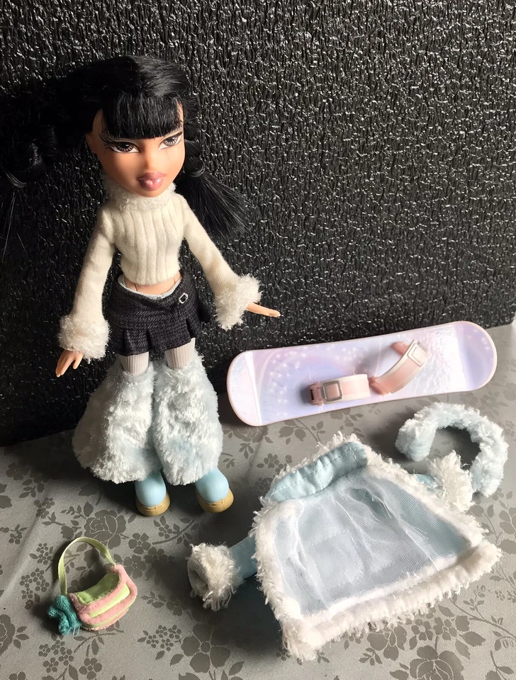 MUÑECA BRATZ 10”, WINTER WONDERLAND JADE IN CLOE OUTFIT Y MÁS, 2003, ¡BUENA! Foto 4 de 4