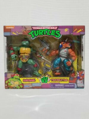 Teenage Mutant Ninja Turtles 6 Inch Action Figure - Raphael vs Triceraton