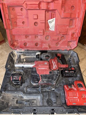 Milwaukee 2712-22DE M18 FUEL 1 in. SDS Plus Rotary Hammer w/Dust