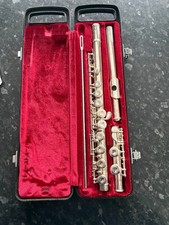 Yamaha YFL-211S Flute with Original Hard Case - Nickel Silver - Good Condition.