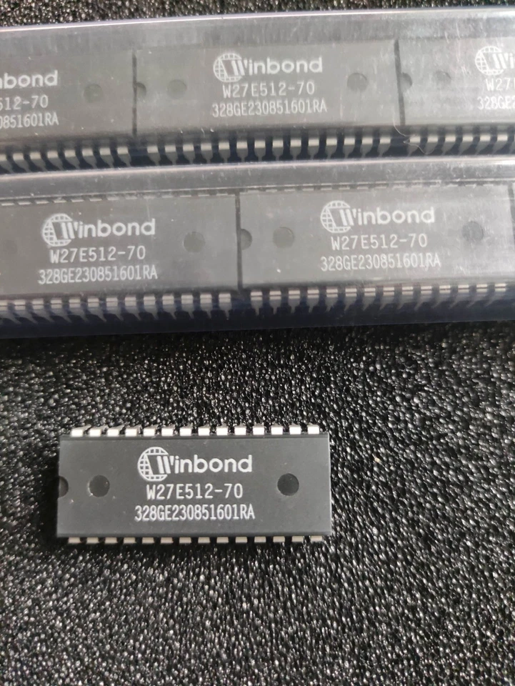 2 Stück/pcs - W27E512-70 WINBOND DIP28 64Kx8 EEPROM 27E512 - Bild 1 von 1
