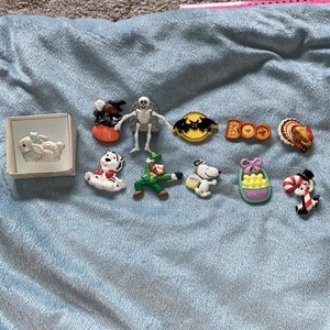 Lot of 11 Vtg Holiday Pins Hallmark Enesco Best