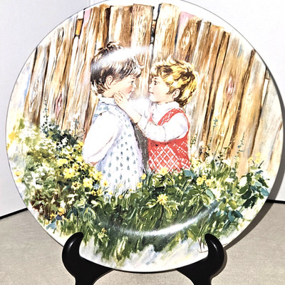 Wedgwood  Be My Friend  Mary Vickers Plate My Memories Series 1981 Queens Ware
