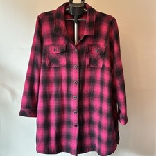 Torrid Women s Plus 3 Pink/Black Plaid Flannel Collared Button-Up Shirt