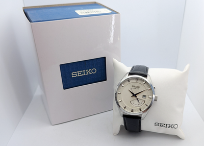 Seiko Kinetic 5M84-0AB0 Retrograde Day White Dial 100M | New