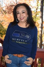 Seahawks rhinestone bling Football shirt XS S M L XL XXL 1X 2X 3X 4X 5X