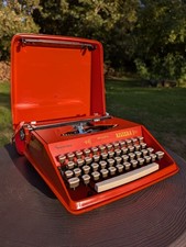 Machine à Écrire Remington Riviera (Sperry Rand) : Édition Rouge Pop Art (1970)