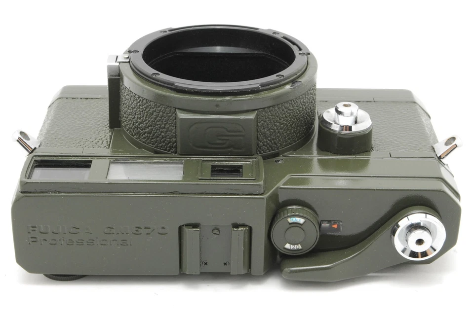 CÁMARA FOTOGRÁFICA FUJIFILM FUJICA GM670 COLOR OLIVA REPINTADA LEER **TODO FUNCIONA Foto 4 de 4