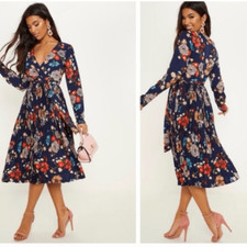 PrettyLittleThing Pink Blue Long Sleeve V-Neck Sheath Dress