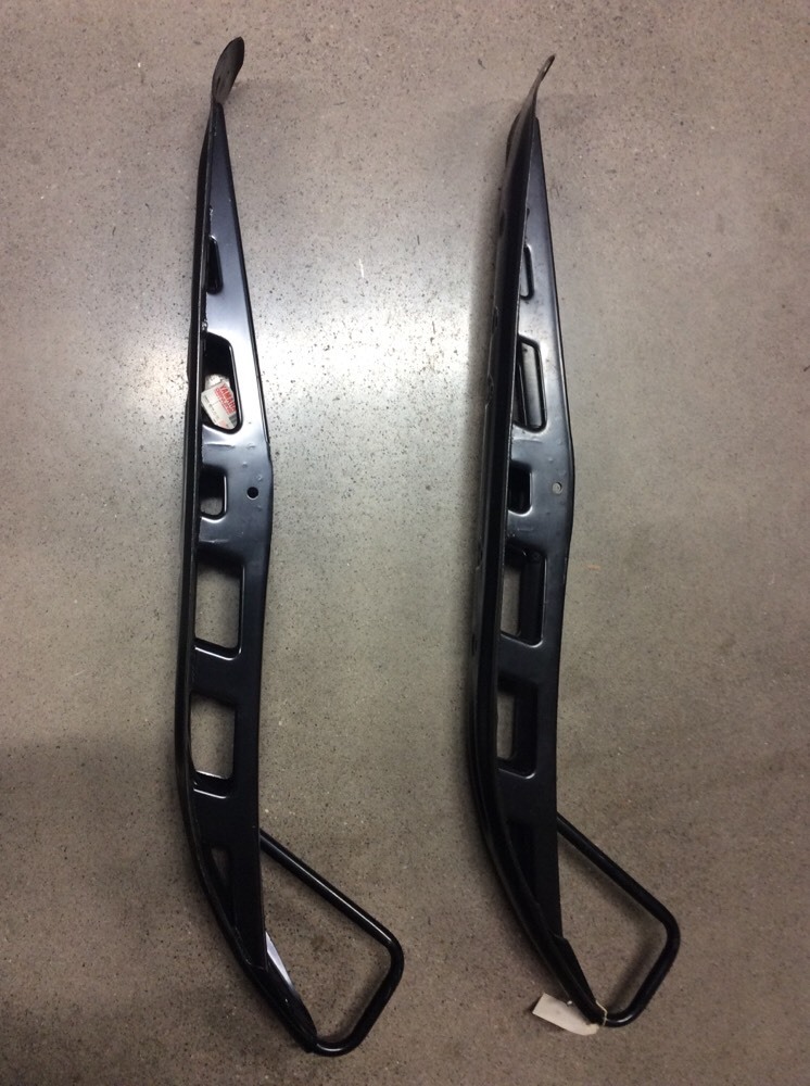 YAMAHA SNOWMOBILE SKI SKIS VENTURE VMAX 500 600 700 VMAX VT500 VT60