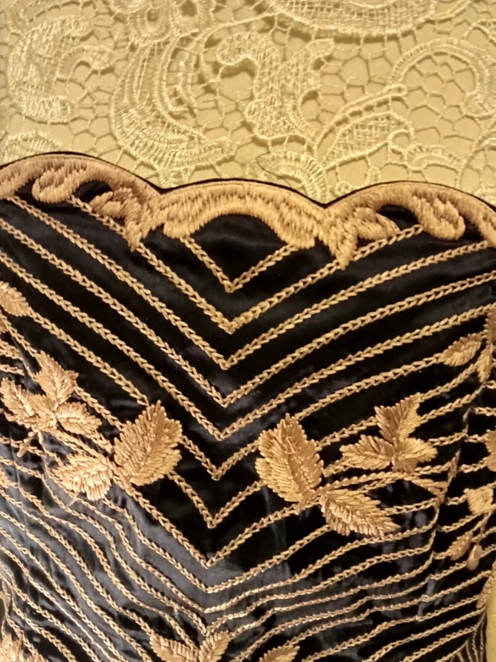 Coast women's Silk Cotton Navy Gold Embroidery Basque Sz16. Exquisite. - Image 2 of 4