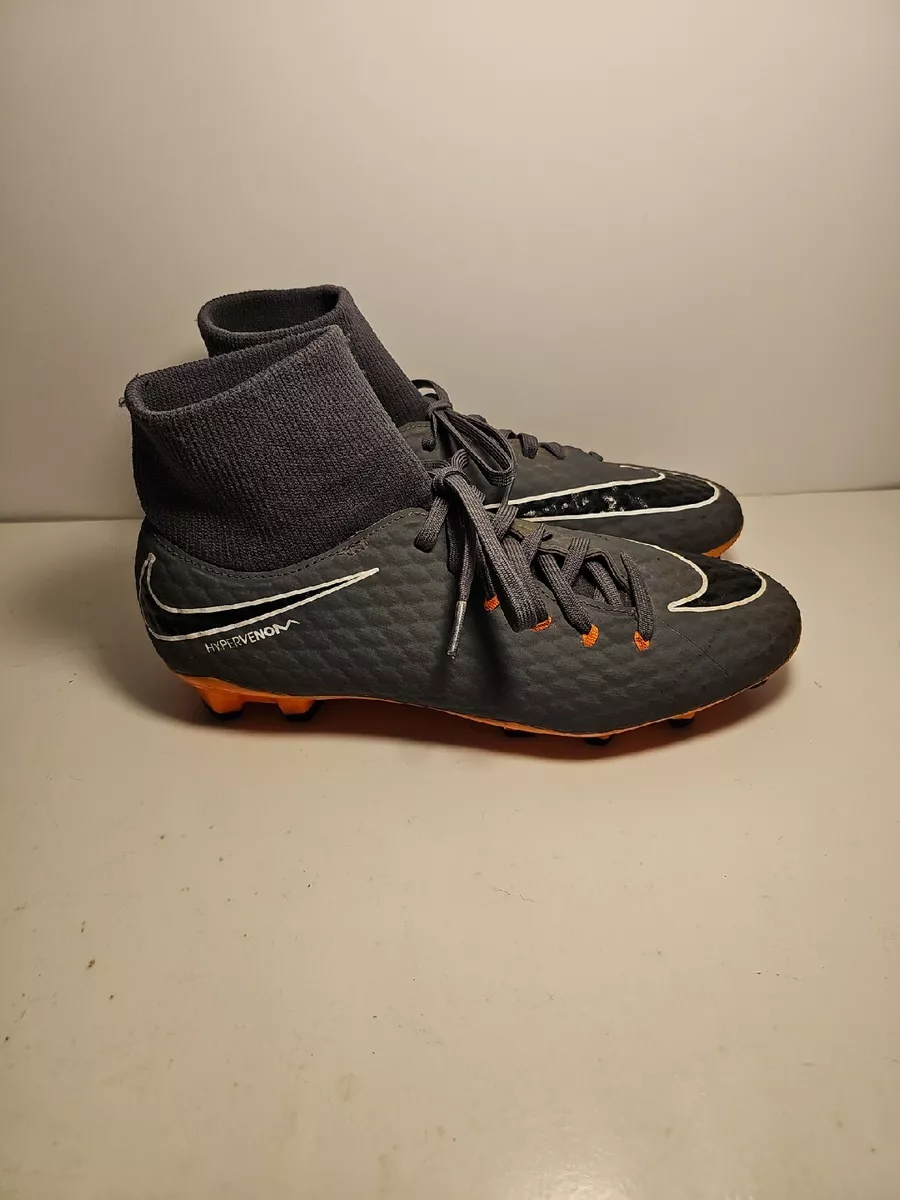 Size 7 NIKE SKIN HYPERVENOM X INDOOR SOCCER TURF SHOES