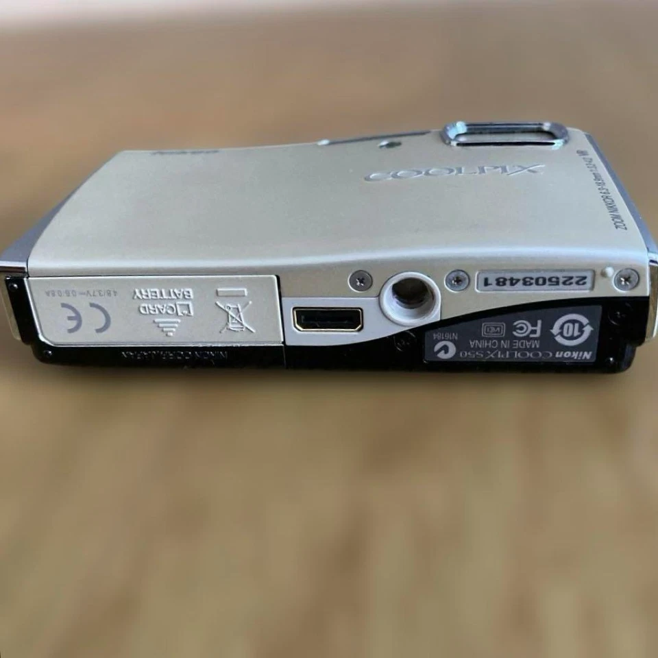 Nikon COOLPIX S50 7.2MP Digital Camera Beige 3x Optical Zoom Used From Japan - Image 2 of 4