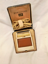 VINTAGE REMINGTON 25 ELECTRIC RAZOR WITH CASE WORKING