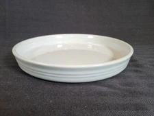 LE CREUSET WHITE Stoneware 9.5" Round Tart /Tort / Quiche / Pie Baking Dish