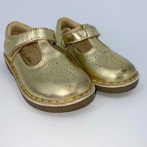 girls gold mary jane shoes
