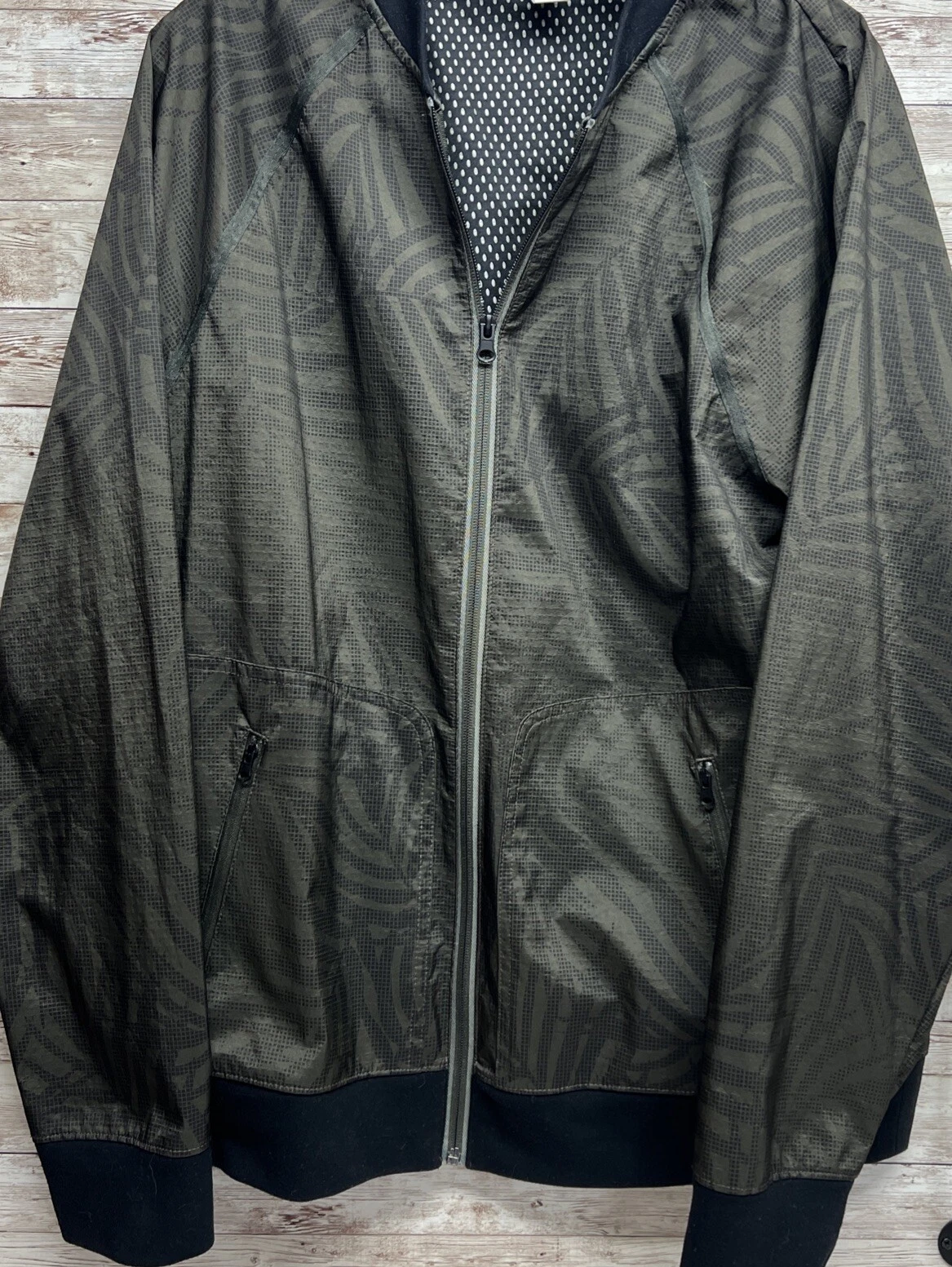 Old Navy Active Men Black and Green Windbreaker Jacket XL
