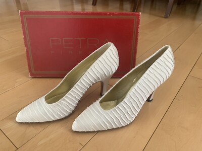 PETRA FIRENZE WHITE CREPE SHOES Size 5