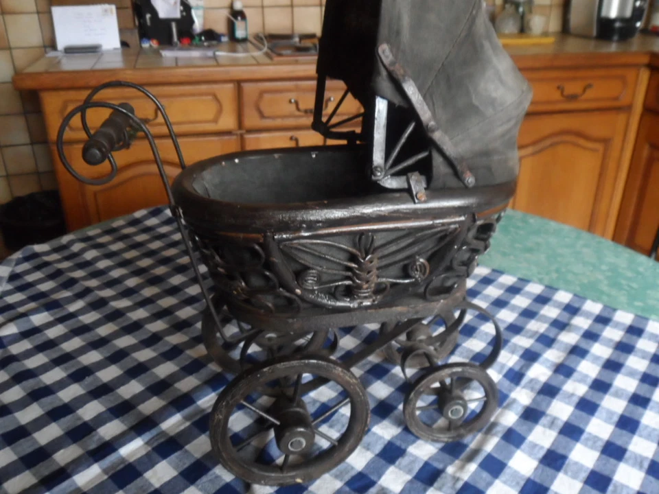 landeau ancien mignature jonc* poupeé**poupon** art deco xxe - Photo 2/4