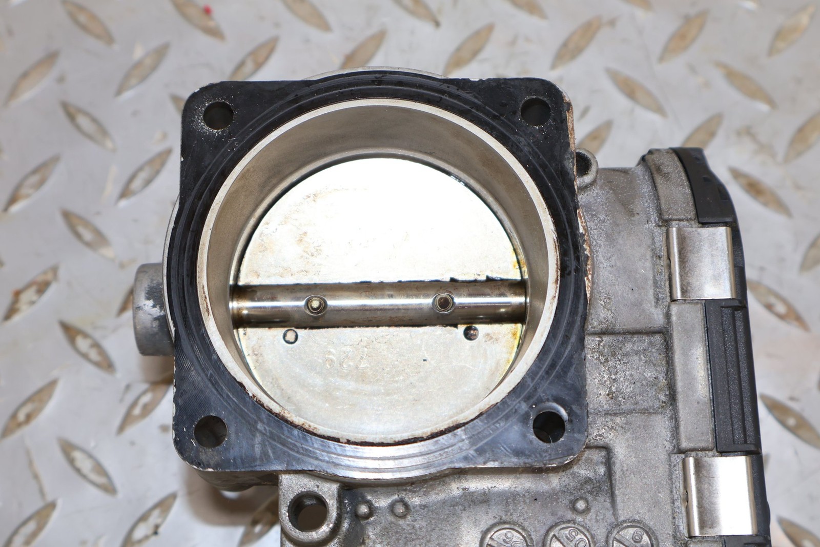 Bentley Flying Spur 2006-2012 Left Throttle body