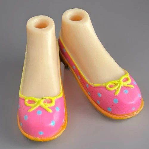 Bratz Dolls Sweet Dreamz Kumi Pink, Yellow & Blue Polka Dot Shoes Feet RARE