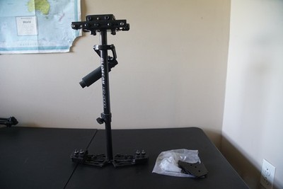 Glidecam HD-2000 Camera Stabilizer w/Quick Release w/Weights - Good Condition