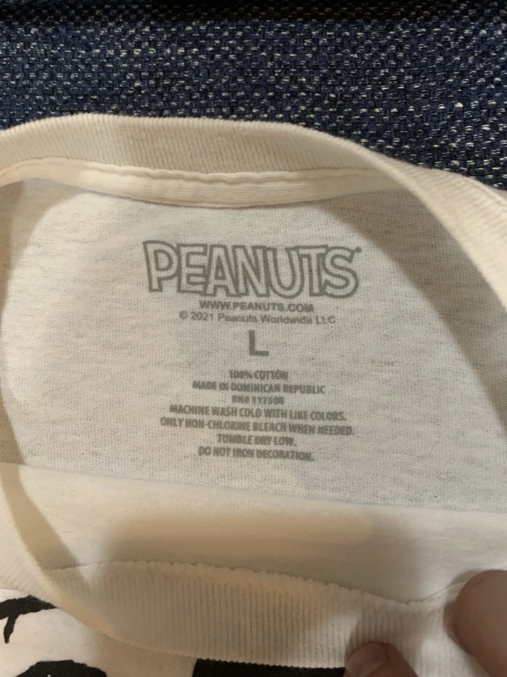 PEANUTS Men's (Size: Large L) White T-Shirt PEANUTS Snoopy Joe Cool - image 3 of 4