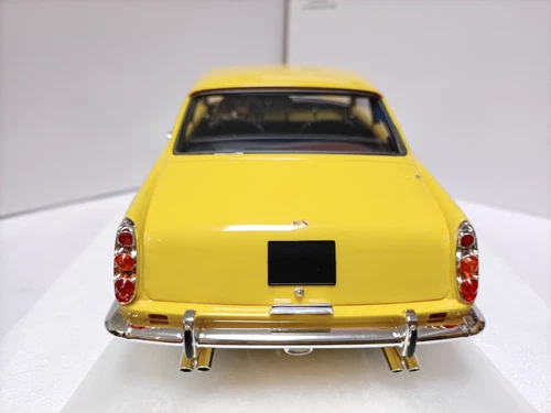 Matrix 1/18 Ferrari 250GT/E 2+2 1960 gelb - Bild 6 von 6