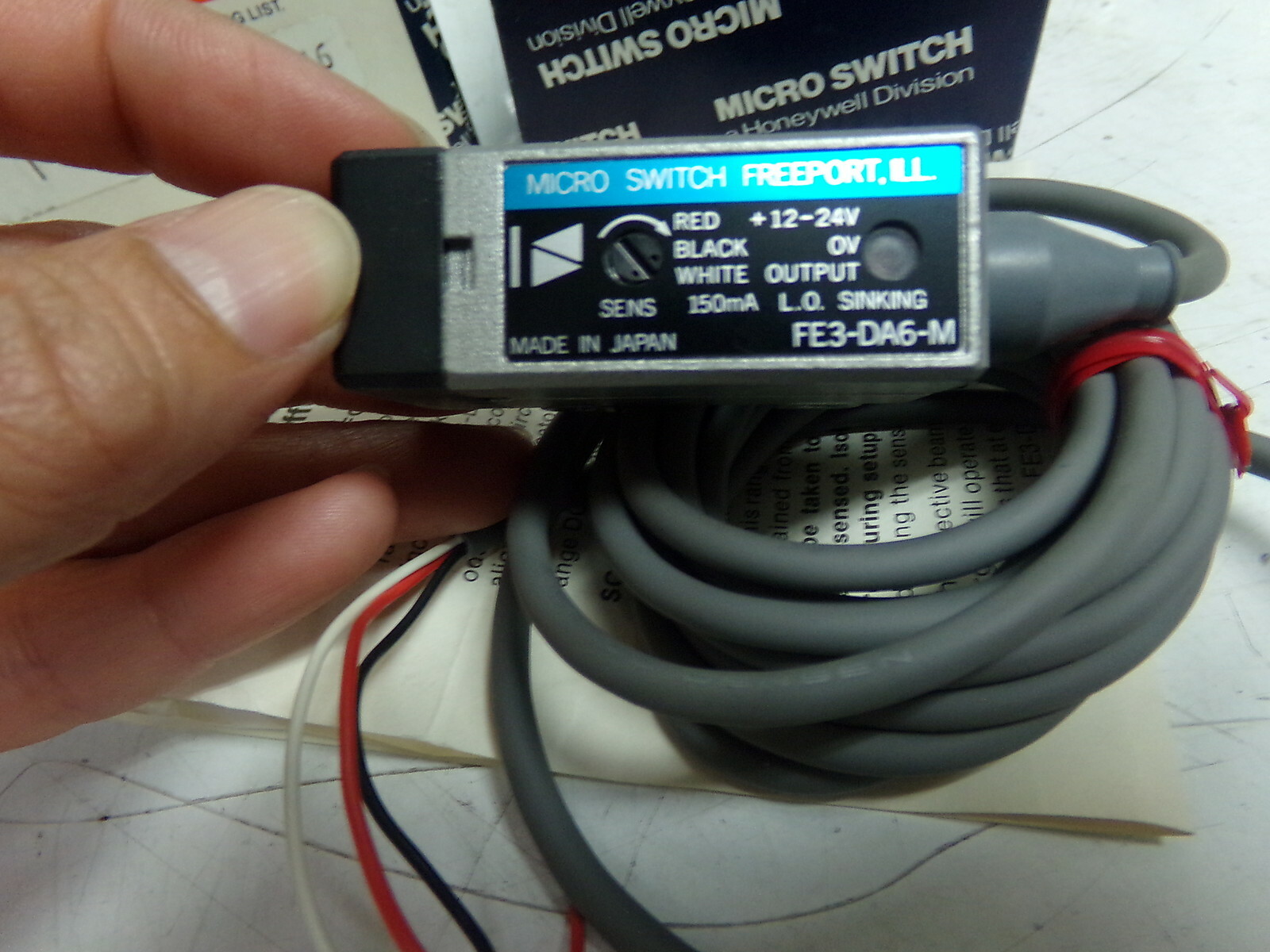 NOS Micro Switch FE3DA6M PhotoElectric Sensor with Installation