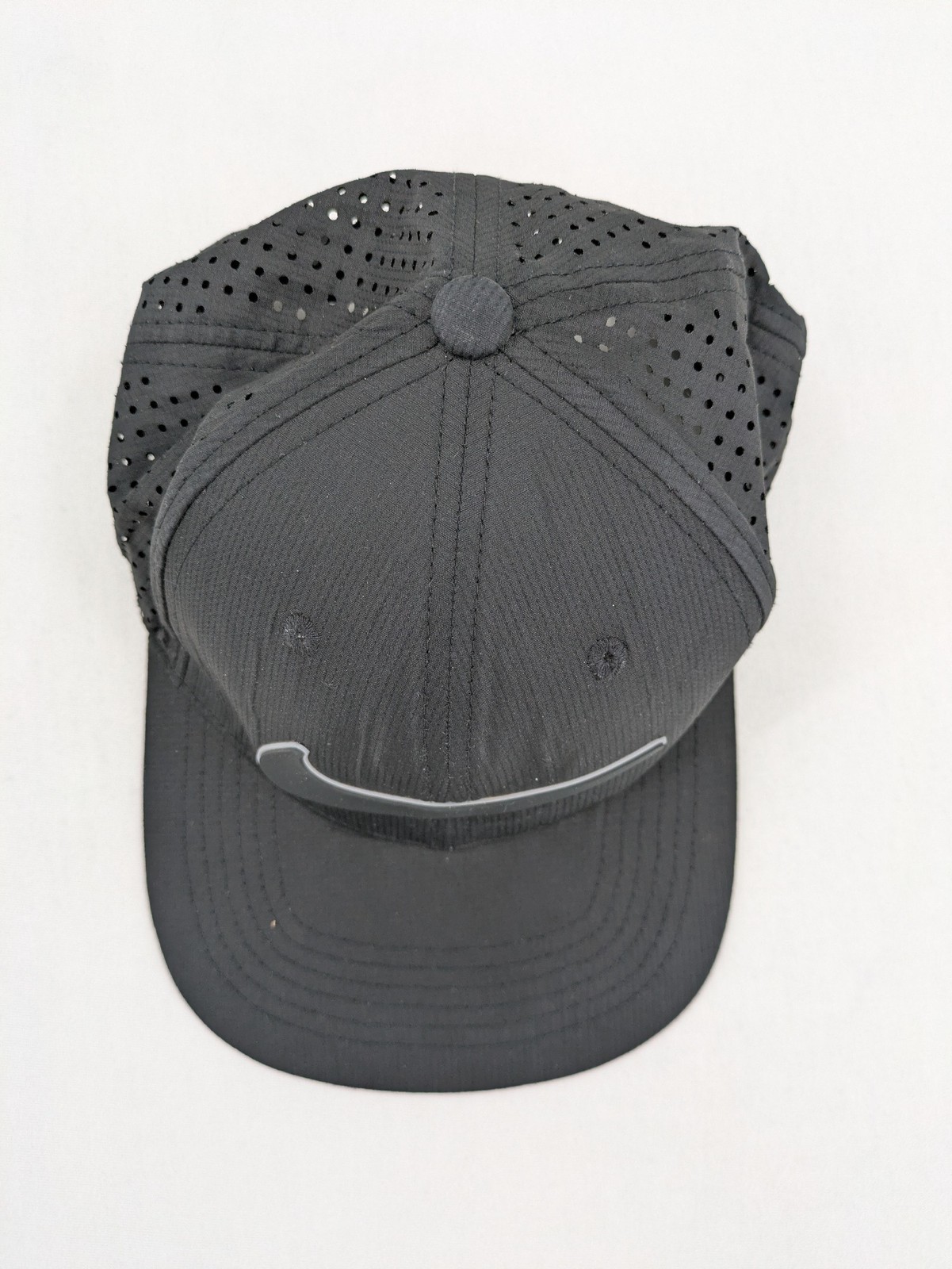 Nike Heritage86 Herren Snapback Cap schwarz perforiert belüftet Golfmütze image 2