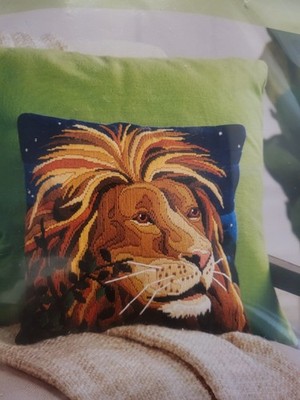 Savannah King~~ Longstitch Pillow Cover Kit~~Herrschners  NIP   11.5'' X 11.5''