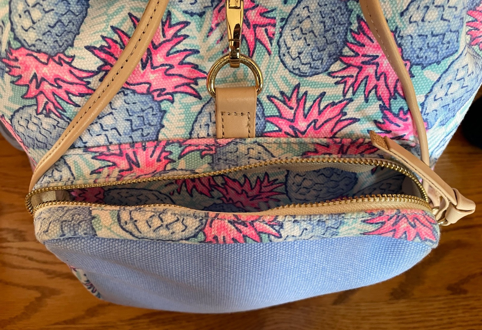 Vineyard Vines Pineapple Daypack Backpack - image 7