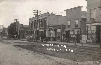 Street View Lake St. Looking N, Boyne City MI 1907 RPPC Photo Postcard COPY