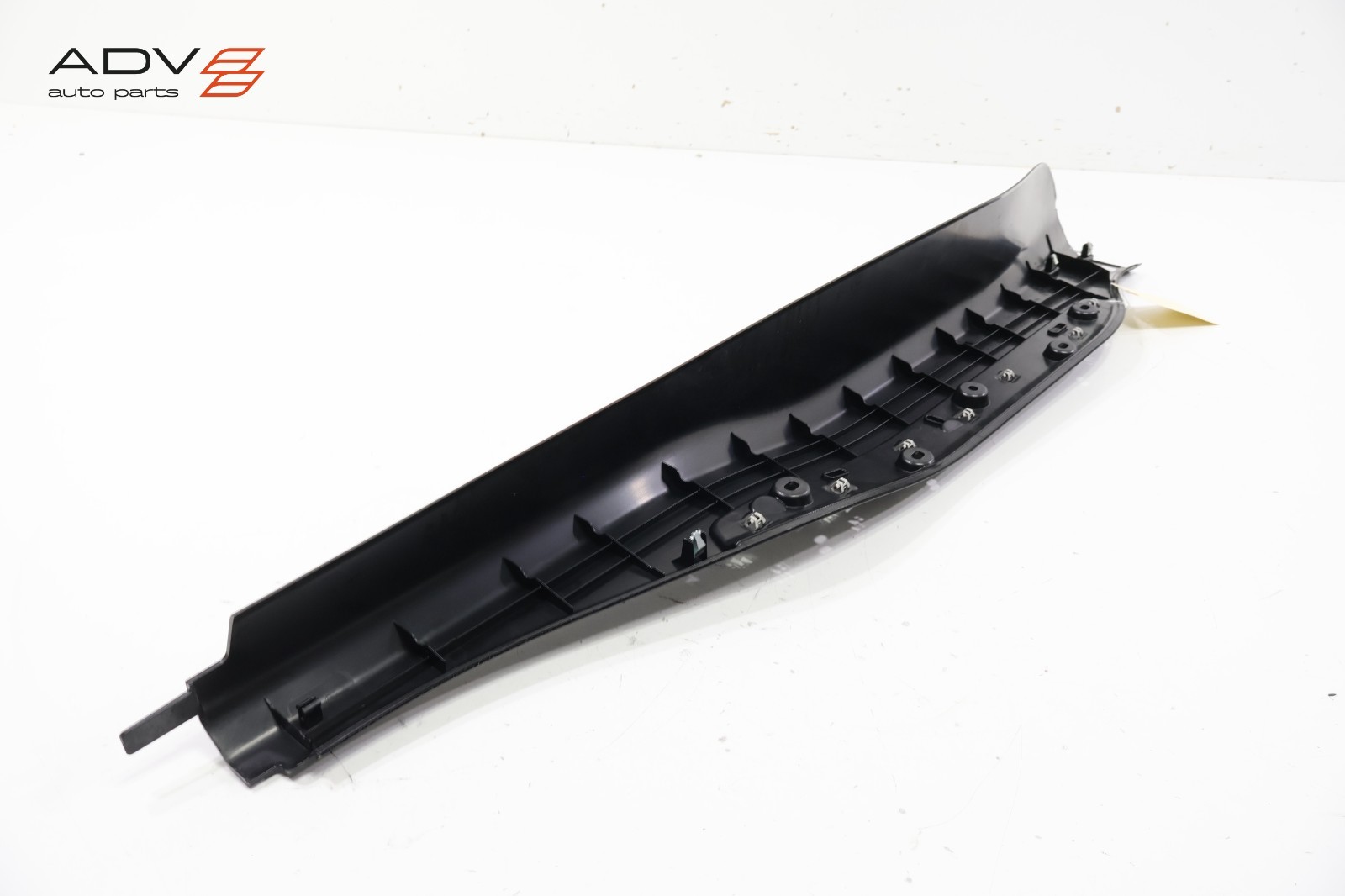 2017-2020 BMW i8 I12 COUPE RIGHT SIDE DOOR SILL SCUFF PLATE TRIM COVER PANEL OEM