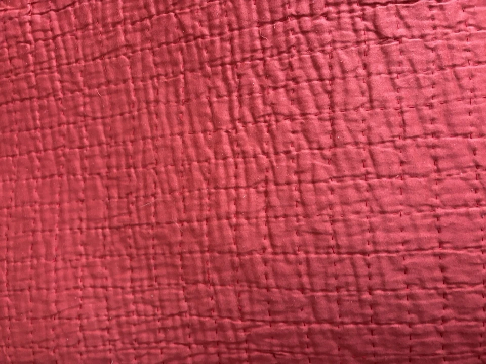 Yves Delorme King Quilt Bedspread Red Front 100% Silk/Back 100% Cotton GUC - Image 3 of 4