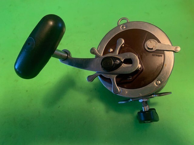 PENN SPECIAL SENATOR 113H2 4/0 CONVENTIONAL TROLLING FISHING
